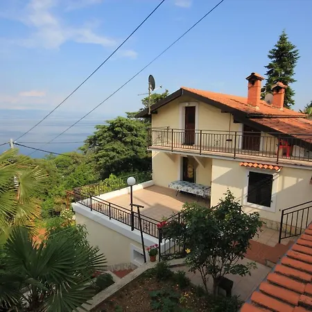 Apartman Apartments By The Sea Medveja, Opatija - 7924